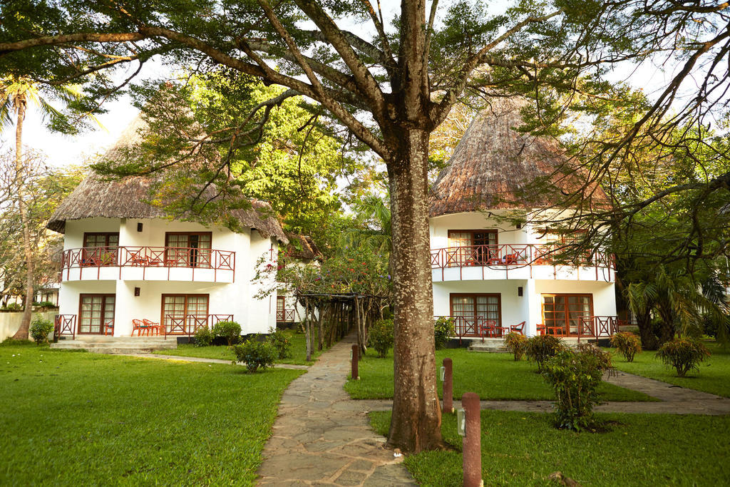 Neptune Village Beach Resort & Spa Galu المظهر الخارجي الصورة