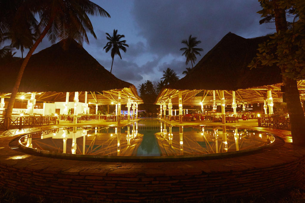 Neptune Village Beach Resort & Spa Galu المظهر الخارجي الصورة