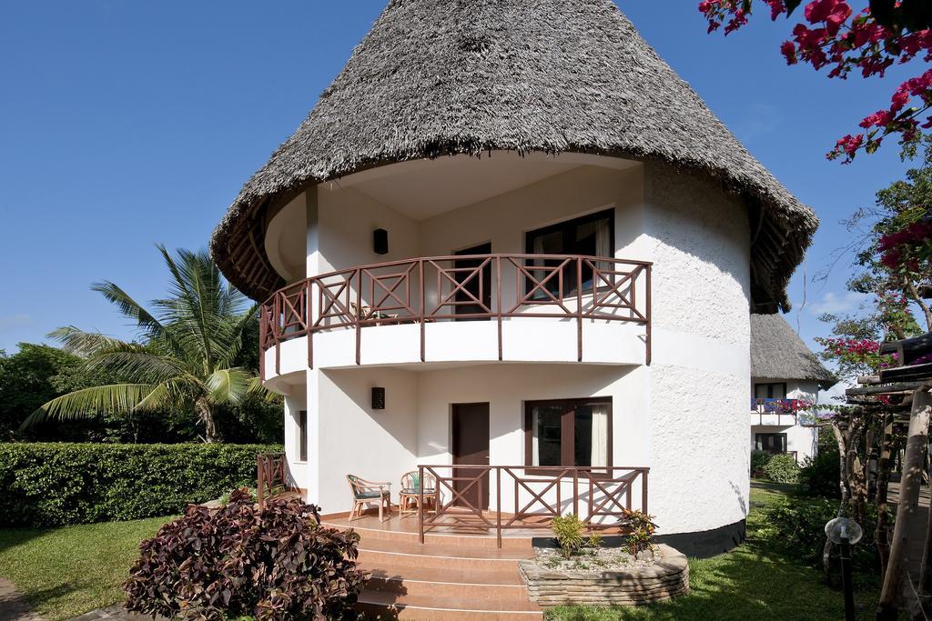 Neptune Village Beach Resort & Spa Galu المظهر الخارجي الصورة
