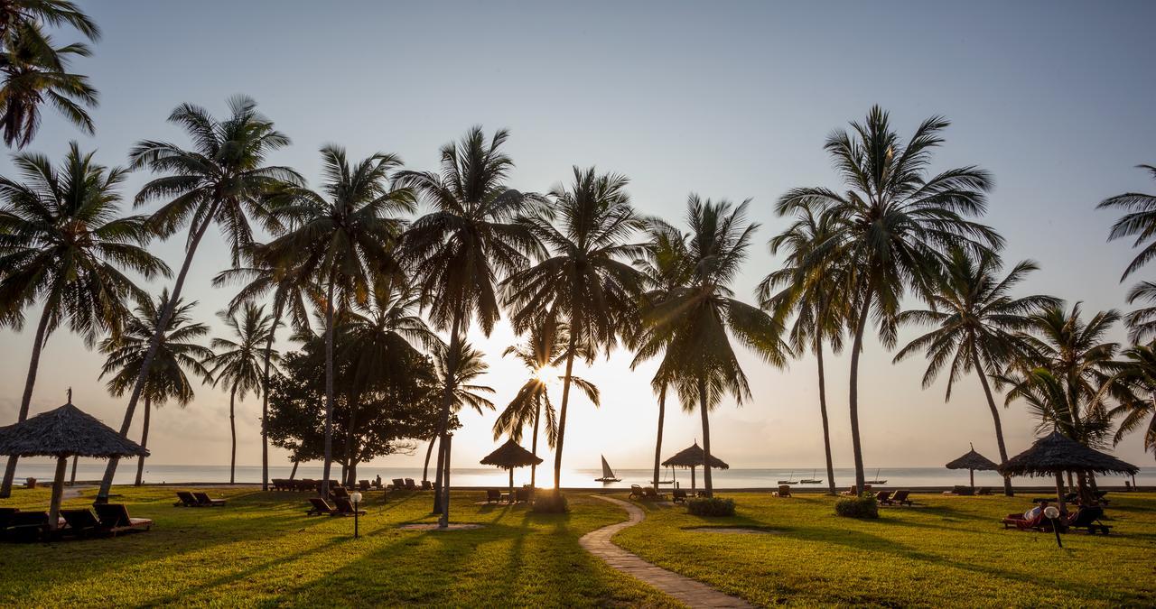 Neptune Village Beach Resort & Spa Galu المظهر الخارجي الصورة