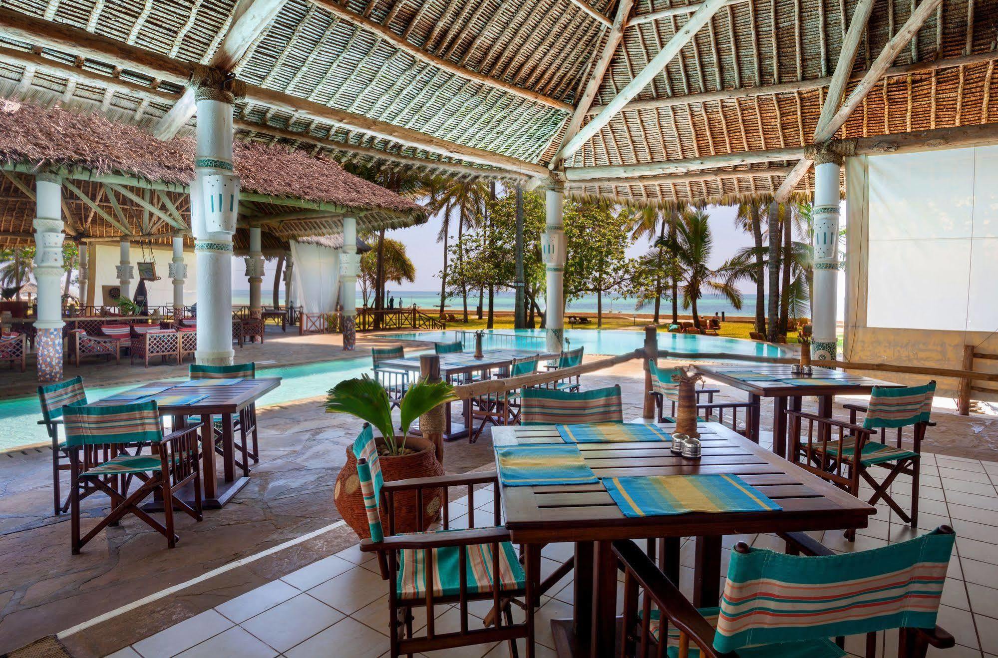Neptune Village Beach Resort & Spa Galu المظهر الخارجي الصورة