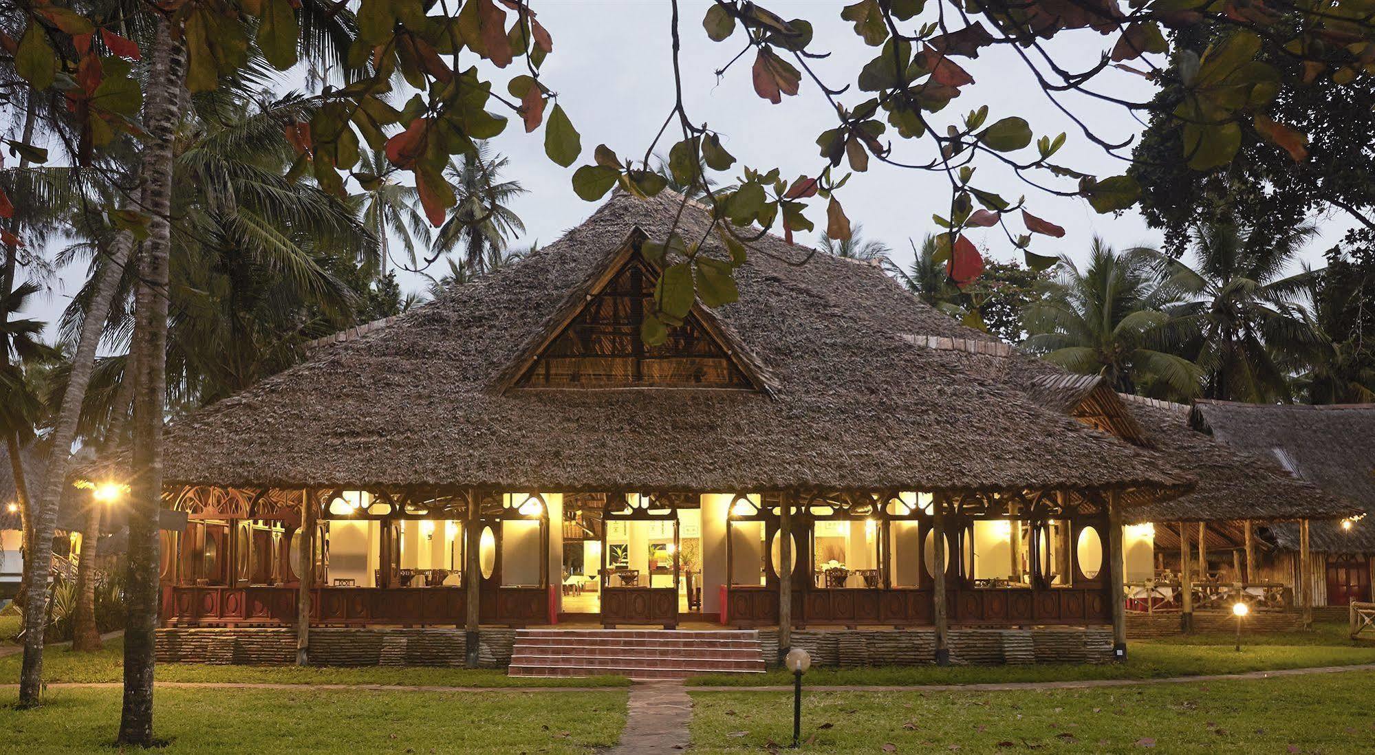 Neptune Village Beach Resort & Spa Galu المظهر الخارجي الصورة