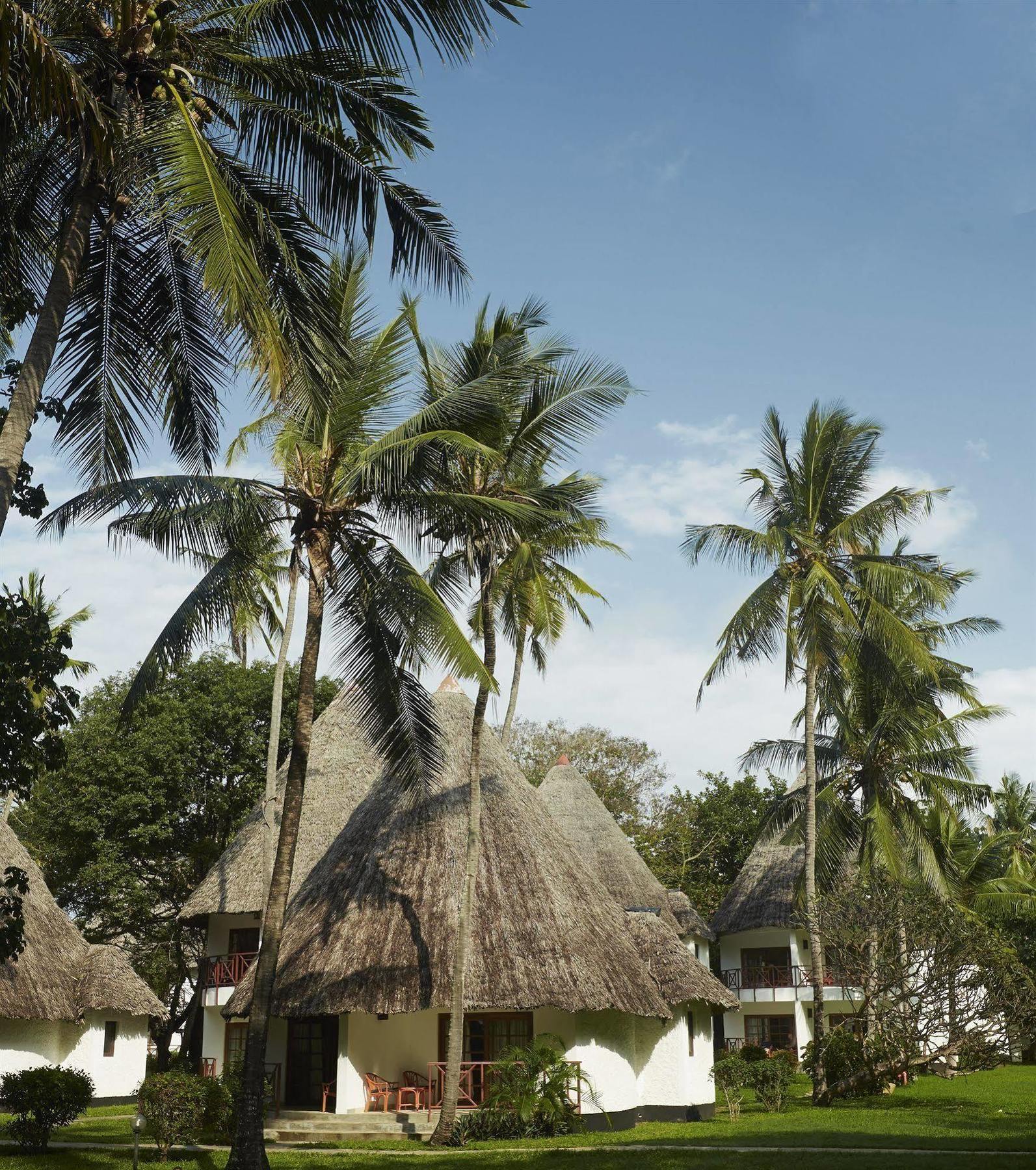 Neptune Village Beach Resort & Spa Galu المظهر الخارجي الصورة