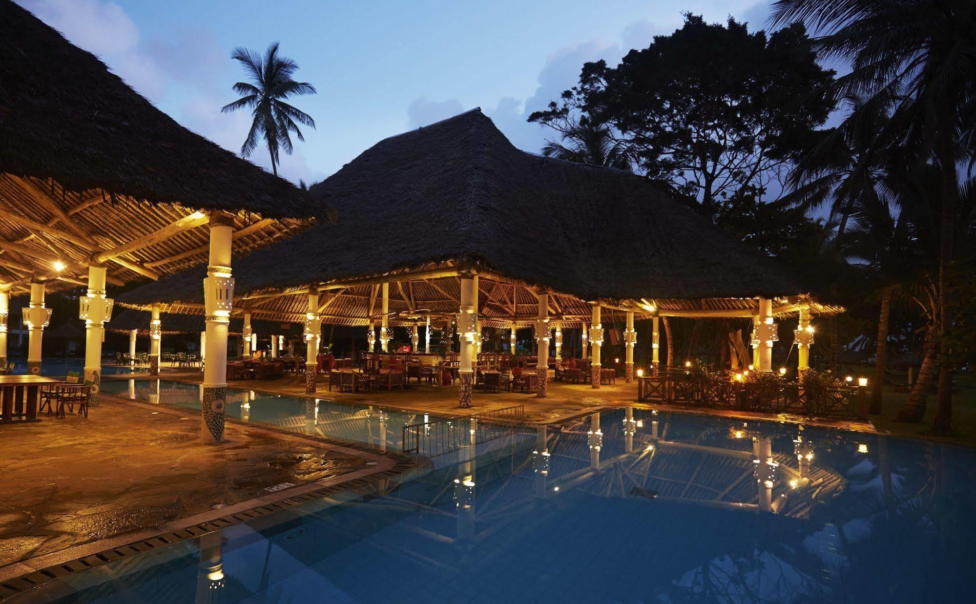 Neptune Village Beach Resort & Spa Galu المظهر الخارجي الصورة