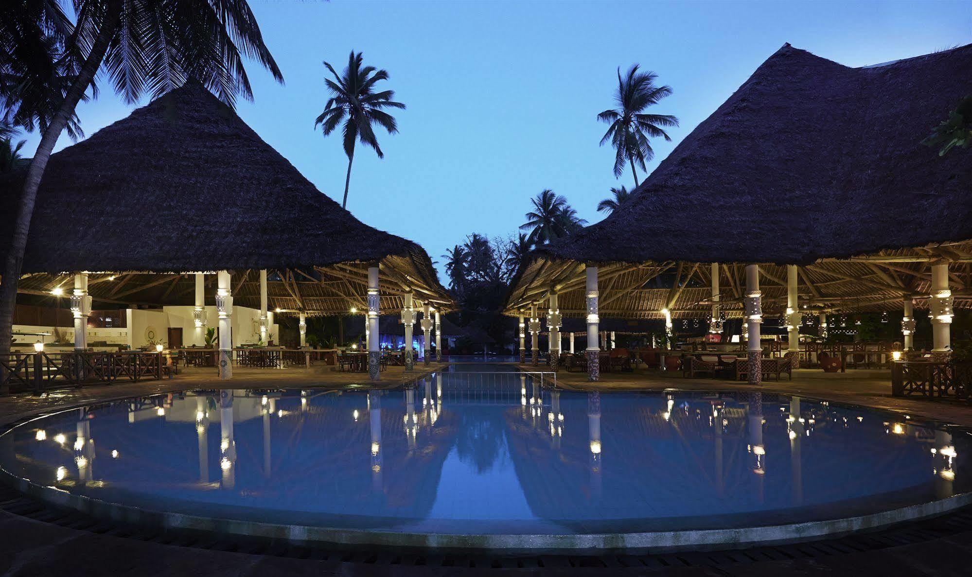 Neptune Village Beach Resort & Spa Galu المظهر الخارجي الصورة